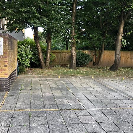 Cosy 2 Bedroom Flat In Manor House 伦敦 外观 照片