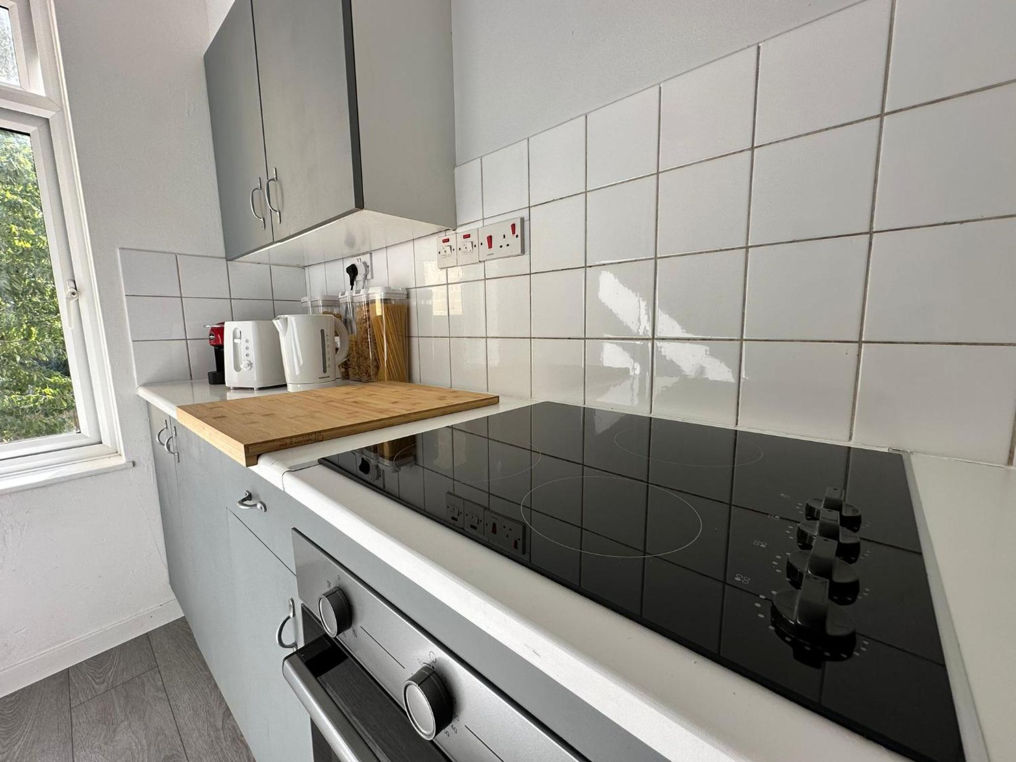 Cosy 2 Bedroom Flat In Manor House 伦敦 外观 照片